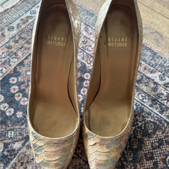 Stuwart Weitzman Heels so beautiful and timeless - Picture 9 of 9